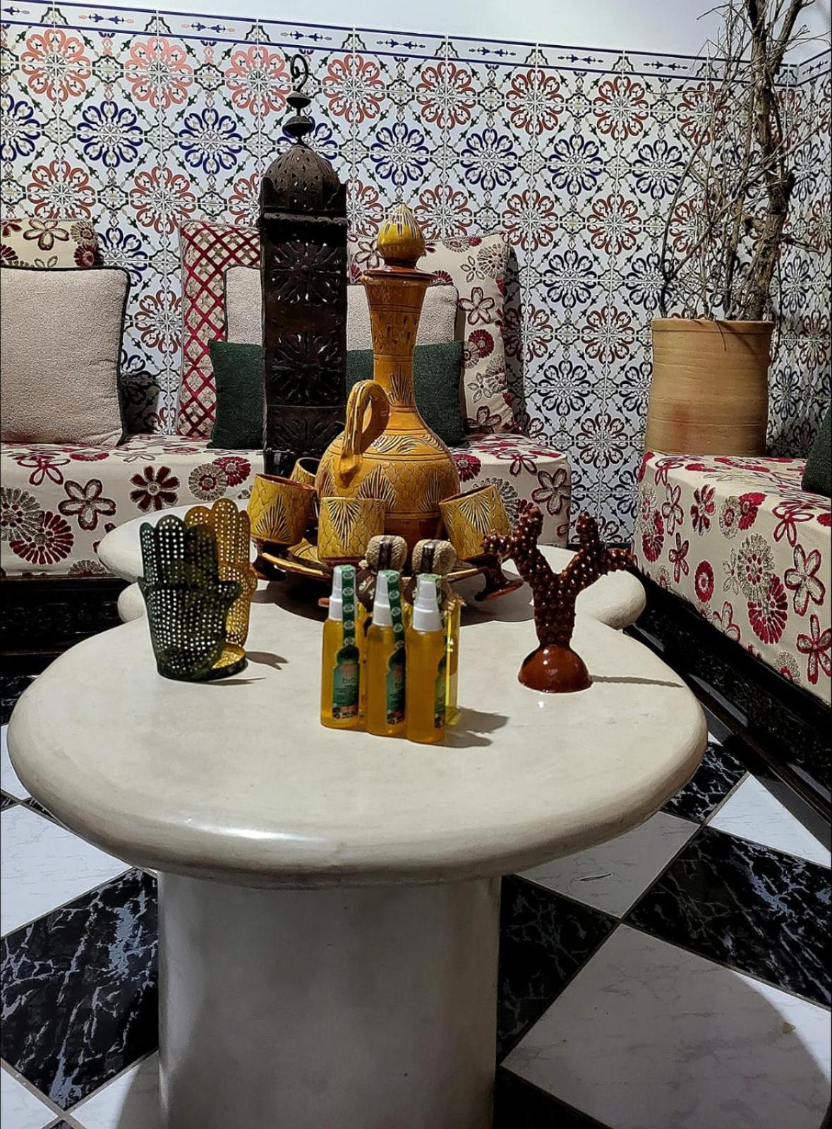 Riad Traditionnel De Charme 3 Chambres Marraquexe Exterior foto